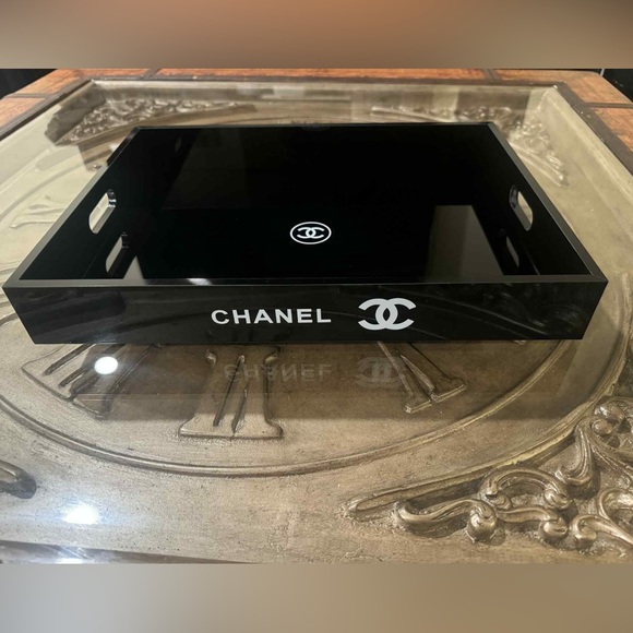 Authentic CHANEL Glossy Black Tray with Logo - Picture 2 of 3